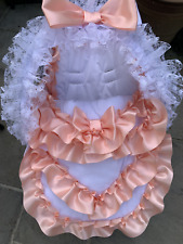 White/peach universal baby car