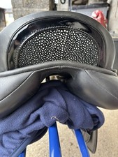 Silhouette VSD 17” Saddle Black Leather M/W