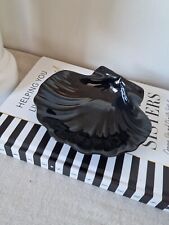 Black Vintage Wedgwood Clam
