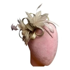 Small Flower Feathers Fascinator Clip Ladies Day Wedding Prom Races Royal Ascot