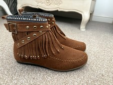 Bottero Size 5 Tan Suede