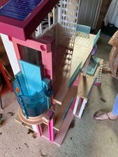 Barbie Dream House 