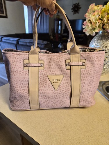 Guess pink monogram - guess,