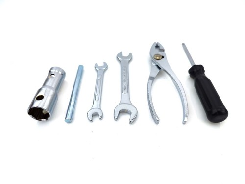 Tool set for moped - ,,
