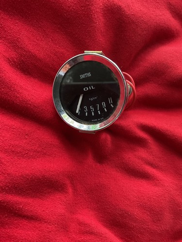 Smiths oil pressure gauge - smiths,