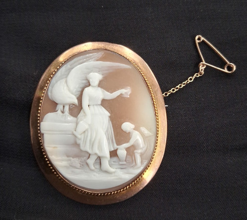 Antique gold shell cameo - gold,