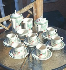 Wedgwood Raspberry Cane