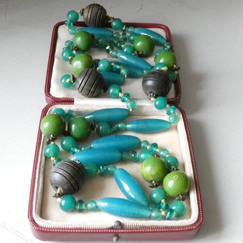 Vintage long beaded necklace - vintage,