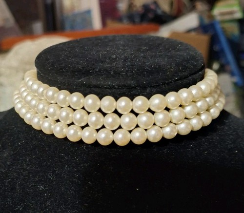 Beautiful vintage faux pearl - vintage,
