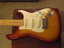 G&L George Fullerton Legacy 1995 Used Maple Fingerboard Sunburst w/Hard Case