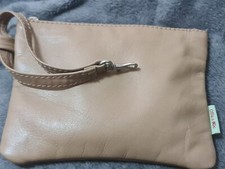 Ollie And Nic Accessory Bag Tan 7" x 5" 