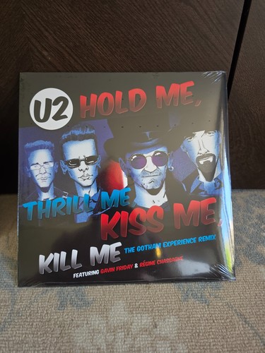 Hold thrill me - thrill, kiss