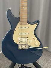 Lag Jet 100 Navy Electric Guitar With Bag