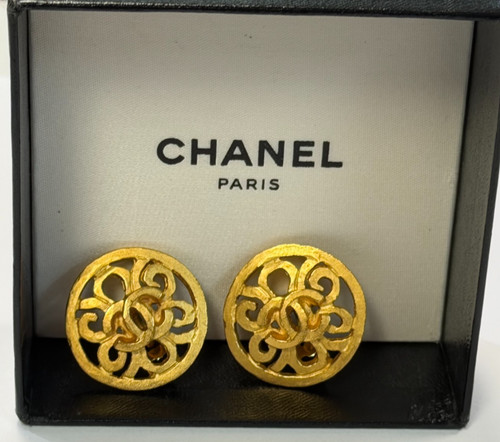 Vintage chanel gold tone round - chanel,