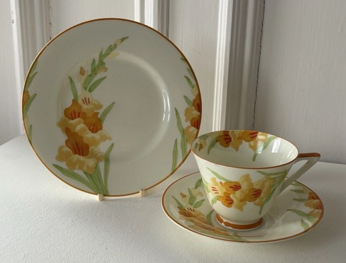 Royal doulton trio - doulton,