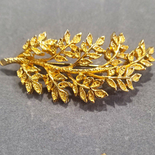 Beautful costume gold tone - beautful,