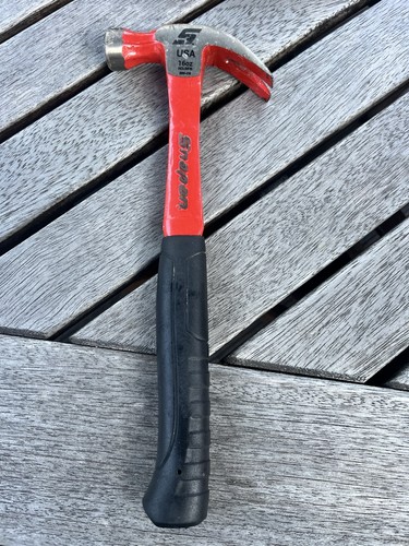 Snap red black claw - red,