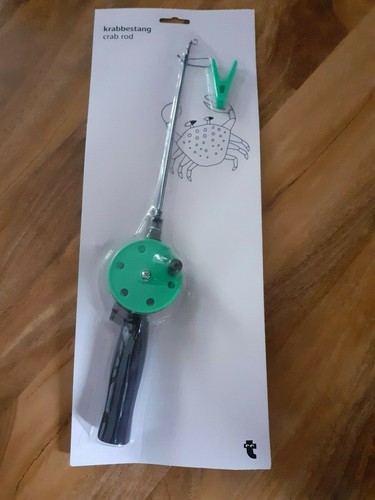 Kids fishing crab - ,