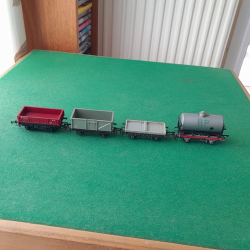 Tri ang railways b4593 - 4,