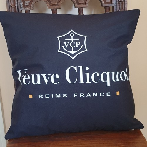Veuve clicquot champagne - clicquot,