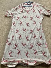 Women’s La Marquise Cream With Red Reindeer Design Nightie Medium. VGC
