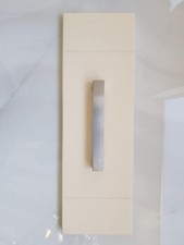 Howdens Burford cream shaker