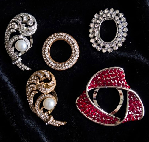 Costume jewellery scarf - ,