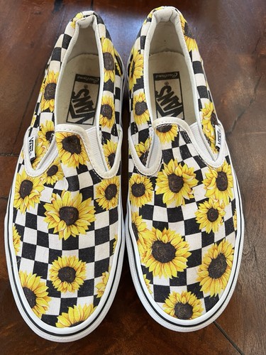Euc vans yellow sunflowers w - sunflowers, b/w