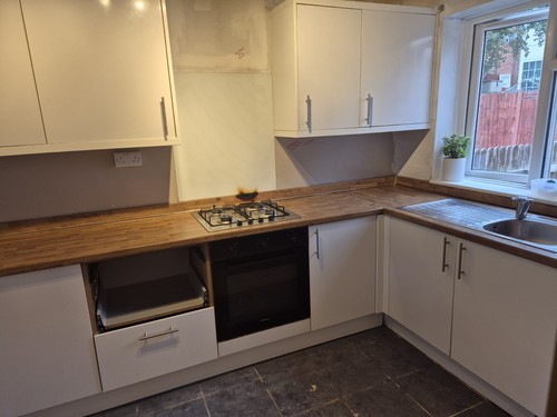 Shape white wood kitchen - white/wood,