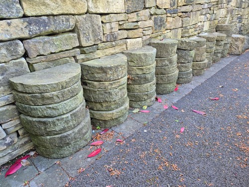 Yorkshire stone round top - yorkshire,
