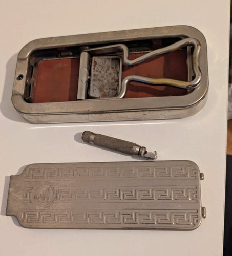 Rolls razor the wheezer safety - razor,