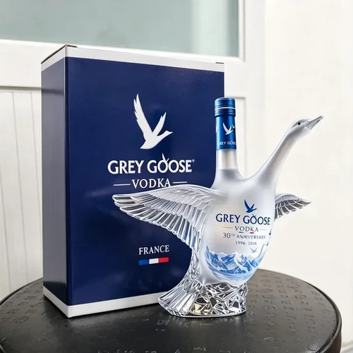 Vodka sculpted grey goose - vodka,
