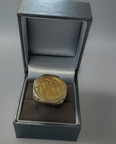 1982 half sovereign 9ct - half,