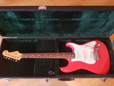 Squier Simon Neil Stratocaster W/hard Case