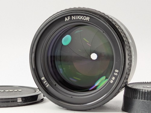 Nikon nikkor 85mm 1 8 - nikon, f/1.8