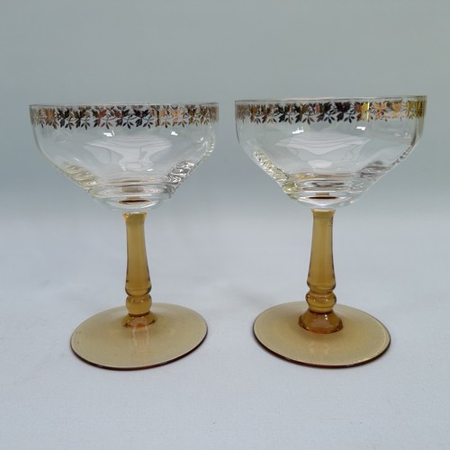 Vintage champagne coupe - vintage, 2