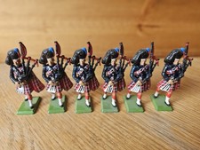 BRITAINS 7241 BRITISH SCOTS GUARDS REGIMENT CEREMONIAL PIPERS METAL SOLDIER SET