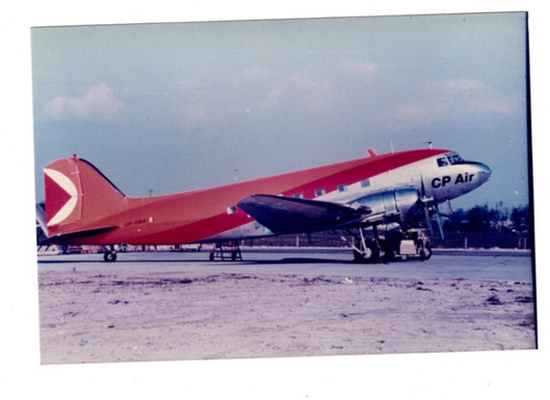 Douglas air airliner - dc-3,