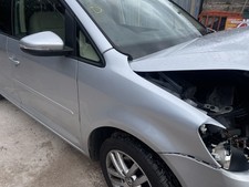 2010-2015 Volkswagen Touran Dsg  1.6 TDI CAY INJECTOR (DIESEL) 03L 130 277 B