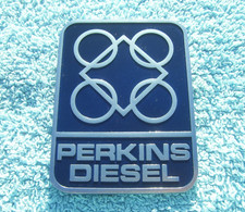 VINTAGE 1970s PERKINS DIESEL COMMERCIAL VEHICLE BADGE~TRUCK/LORRY/TRACTOR EMBLEM