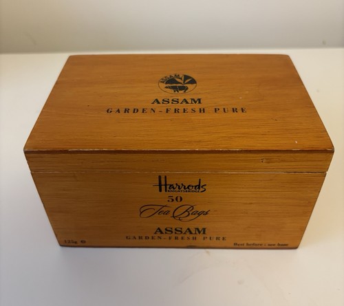 Empty wooden presentation box - empty,