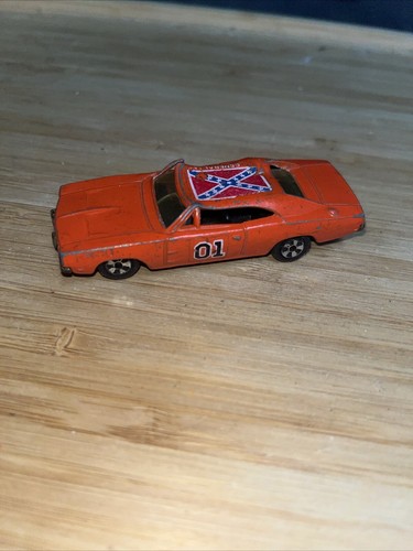 Ertl scale 1969 dodge - scale,