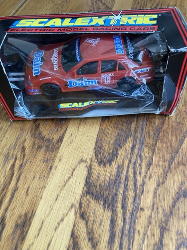 Scalextric mercedes daim - scalextric,