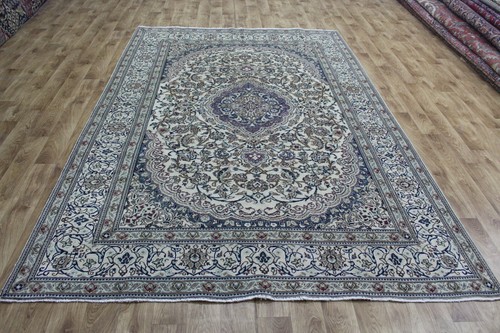 Fine nain rug wool silk - fine,