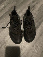 Nike Huaraches Unisex Trainers Uk 13.5