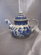 VINTAGE 1980'S CHURCHILL 2PT