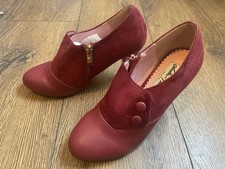 BNWB Lulu Hun Burgundy Shoe