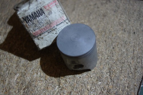 Yamaha yz80 - , piston