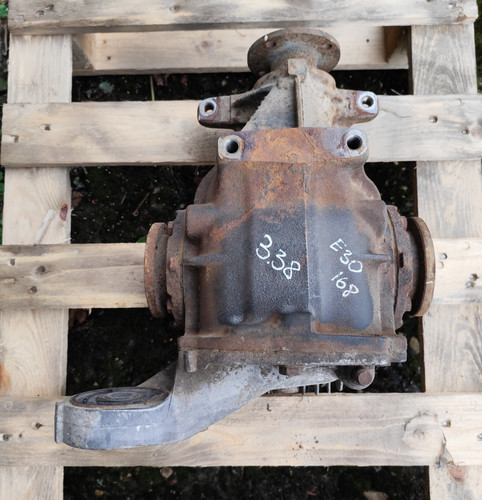 Bmw e30 rear differential - rear,