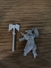 Warhammer Citadel Beastman Beastlord with Great Weapon and Severed Head metal